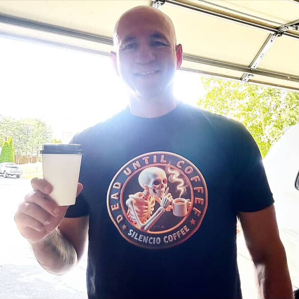 T-shirt Dead Until Coffee V1