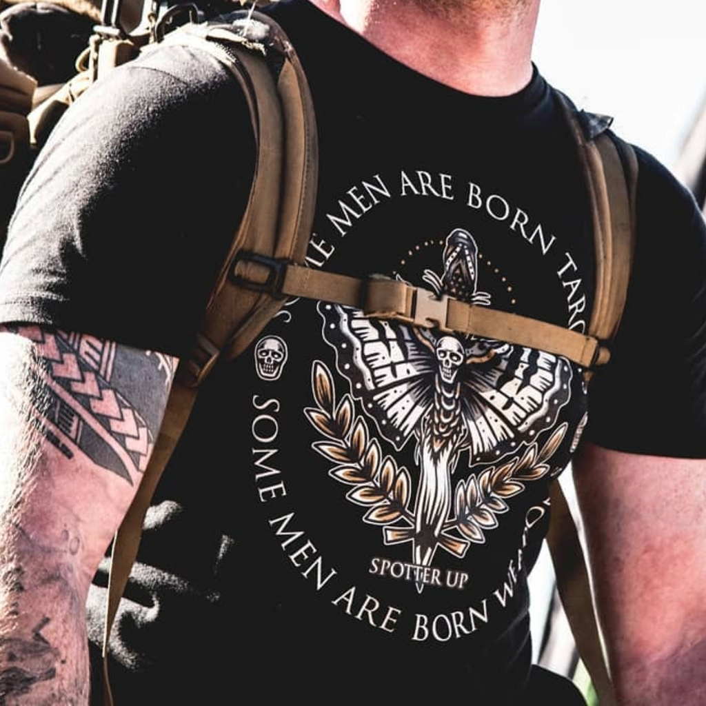 T-shirt Born Weapon